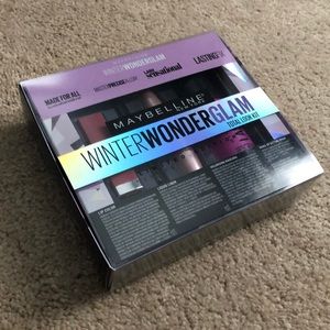 Maybelline WinterWonderGlam Makeup Kit